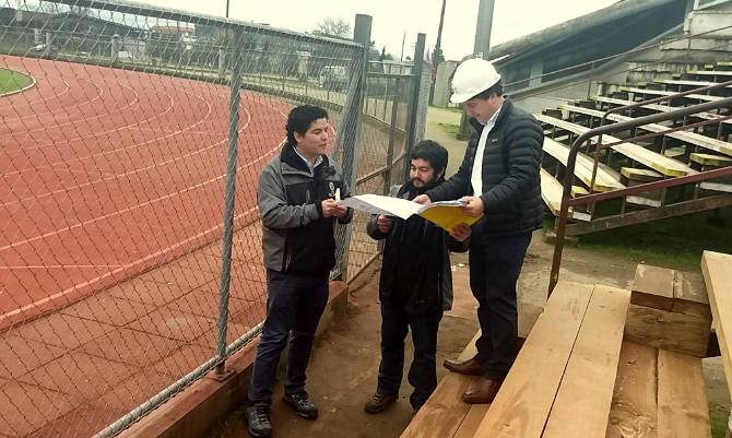 Comenzó campaña de recolección de firmas por la construcción de un Estadio Regional en Valdivia