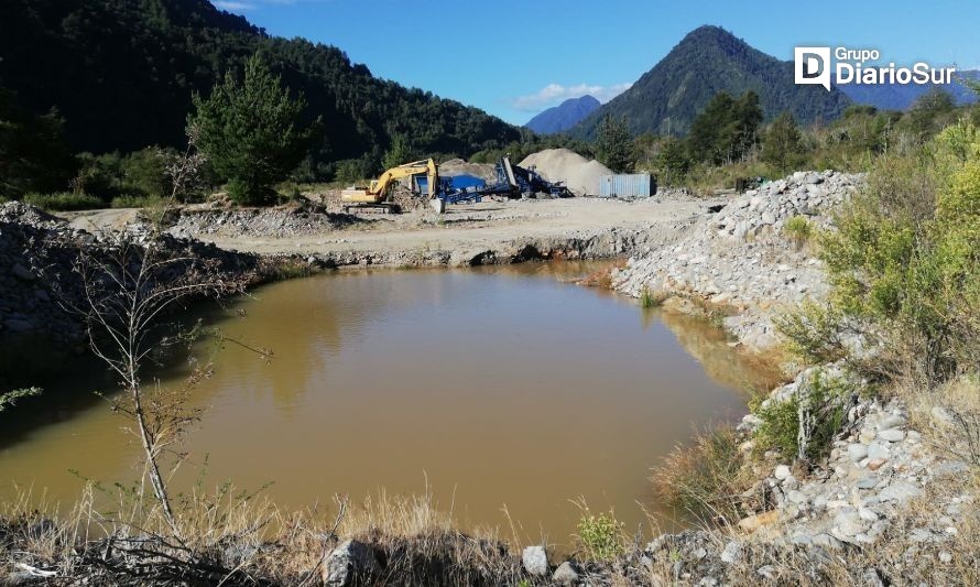 Denuncian extracción ilegal de áridos desde río Caunahue en Futrono  