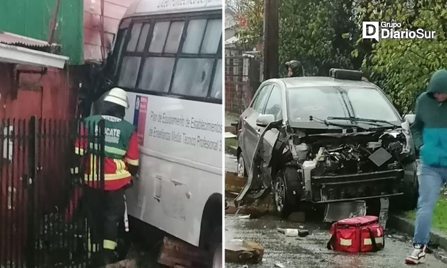 Microbús chocó contra el frontis de una vivienda en Valdivia